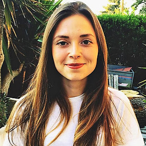 Anaïs - Prof de droit civil - Paris