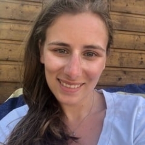 Chloé - Prof de droit - Paris