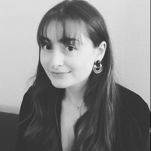 Julia - Prof de droit civil - Lyon