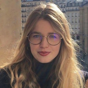 Lise - Prof de droit - Paris
