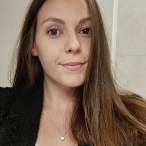 Elina - Prof d'aide aux devoirs - Charleville-Mézières