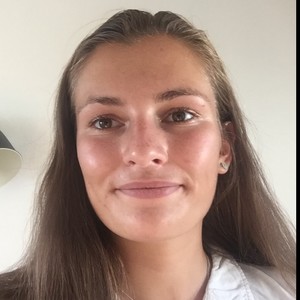 Maë - Prof de maths - Paris 4e