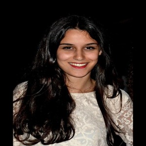 Yasmine - Prof de maths - Paris