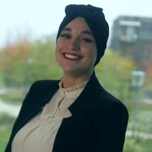 Syrine - Prof de maths - Massy