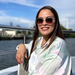 Amina - Prof d'anglais - Metz