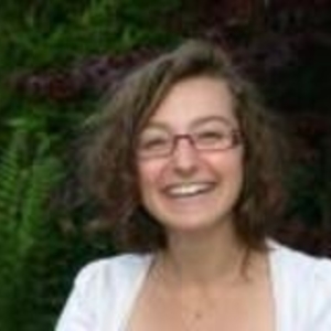 Julie - Sortie d'école & baby-sitting - Voisins-le-Bretonneux