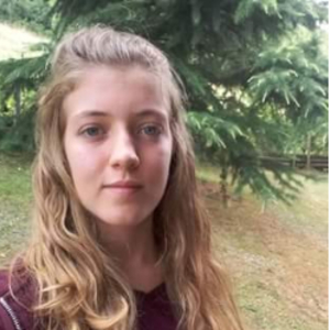 Elisa - Prof de maths - Vénissieux