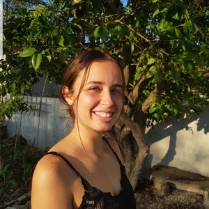 Nina Rose - Prof d'aide aux devoirs - Hérépian