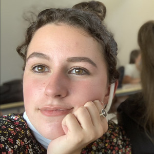 Elisa - Prof d'aide aux devoirs - Jonage