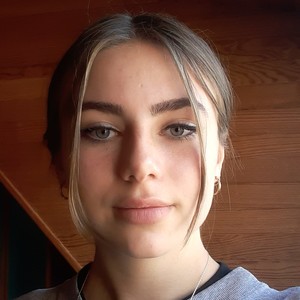 Adèle - Prof d'aide aux devoirs - Angers