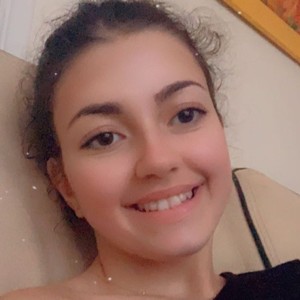 Naomie - Prof d'aide aux devoirs - Saint-Maur-des-Fossés