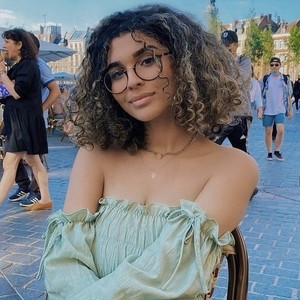 Yasmine - Prof d'anglais - Lille