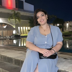 Manal - Prof de français - Conflans-Sainte-Honorine