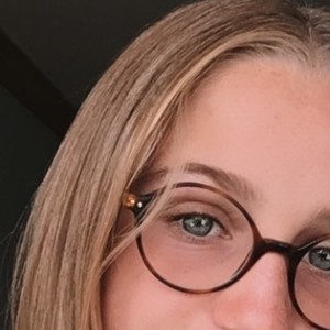 Clemence - Prof de maths - Bignan