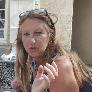 LOUISE - Prof d'anglais - Cabourg