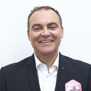 Gilles - Prof de marketing - Paris