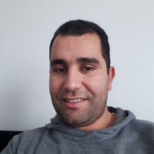 Ahmed - Prof de graphisme - Louvroil