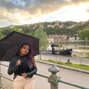 Raghda - Prof d'arabe - Aubervilliers