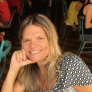 Ludivine - Prof d'histoire - géo - Paris