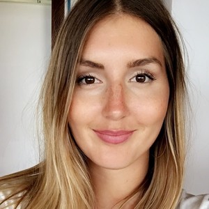 Manon - Prof de SVT - Paris