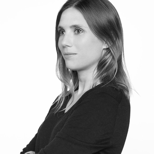 Lu - Prof de communication digitale - Paris