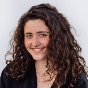 Laura - Prof de français - Paris