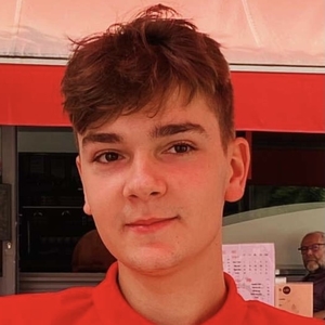 Adrien - Prof de maths - Bourges