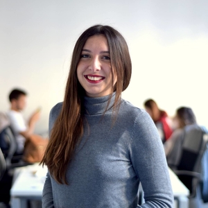 Margot - Prof de fle - français langue étrangère - Cheltenham
