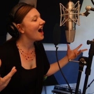 Céline - Prof de chant - Thusy