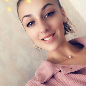 Claire - Prof de maquillage - Orléans