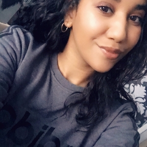 Naima - Prof de maquillage - Longeville-lès-Saint-Avold