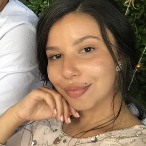 Romane - Prof de physique - chimie - Marseille
