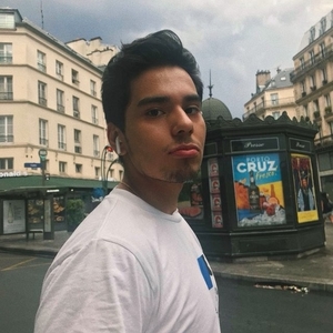 Angelo - Prof de maths - Paris 9e