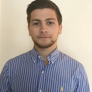Pierre - Prof d'initiation informatique - Paris