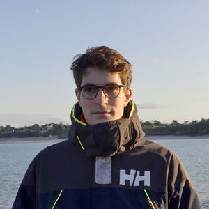 Louis - Prof de marketing - Nantes