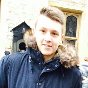 Julien - Prof de maths - Carros