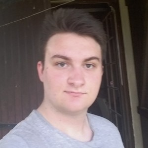 Jean - Prof d'initiation informatique - Billère