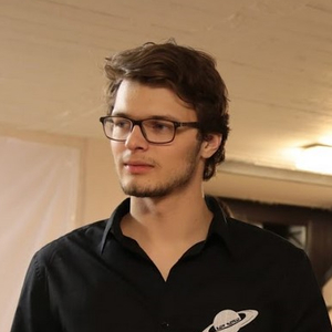 Charles - Prof de physique - chimie - Ottignies-Louvain-la-Neuve