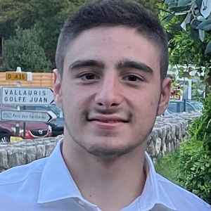 Enzo - Prof de maths - Châteauneuf-Villevieille