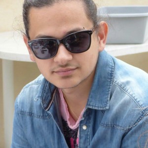 Zachary - Prof de physique - chimie - Paris