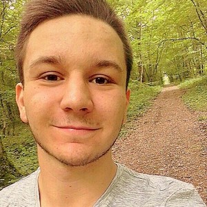 Angelo - Prof de maths - Nevers