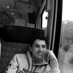 Tom - Prof d'histoire - Caen
