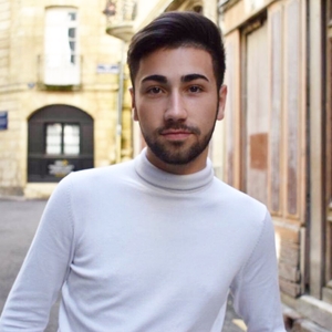 Pierre - Prof de marketing - Talence