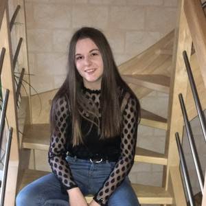 Chloé - Prof de maths - Laval