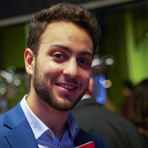 Armand - Prof d'initiation informatique - Lyon