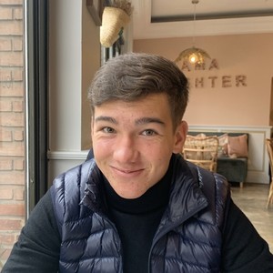 Romain - Prof de maths - Nîmes