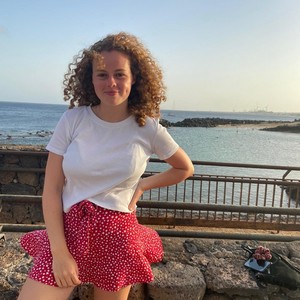 Nora - Prof de fle - français langue étrangère - Guildford