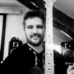 Julien - Prof de guitare - Chennevières-sur-Marne