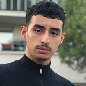 Yanis - Prof de maths - Saint-Pierre-du-Perray