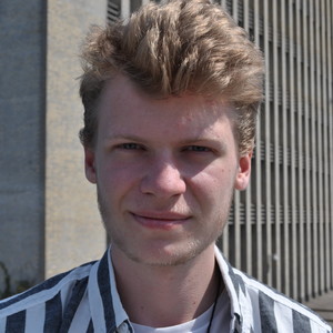 Bastien - Prof d'économie - Levallois-Perret